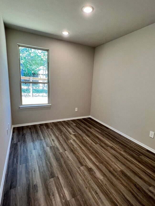 Building Photo - 11606 Vistawood St