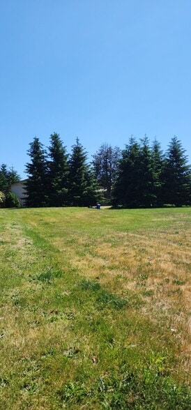 Building Photo - 8309 NE St Johns Rd