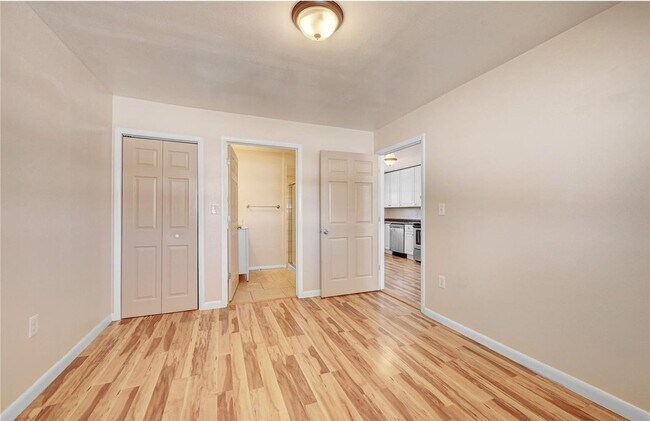 Building Photo - 87 Newland Ct