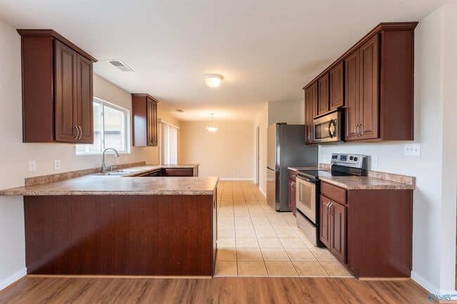 Building Photo - 3474 Avalon Lake Dr SW