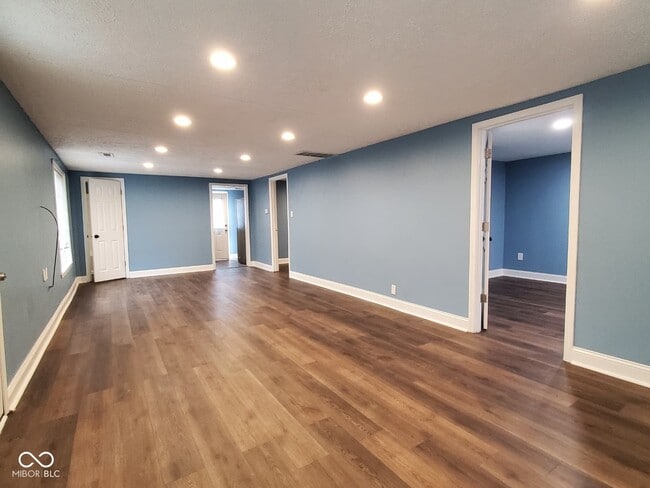 Building Photo - 3114 E Murry St