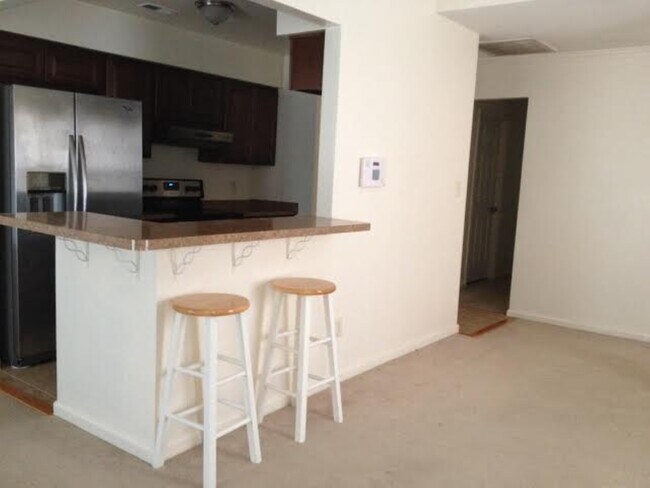 Building Photo - 4641 Stonebridge Lane