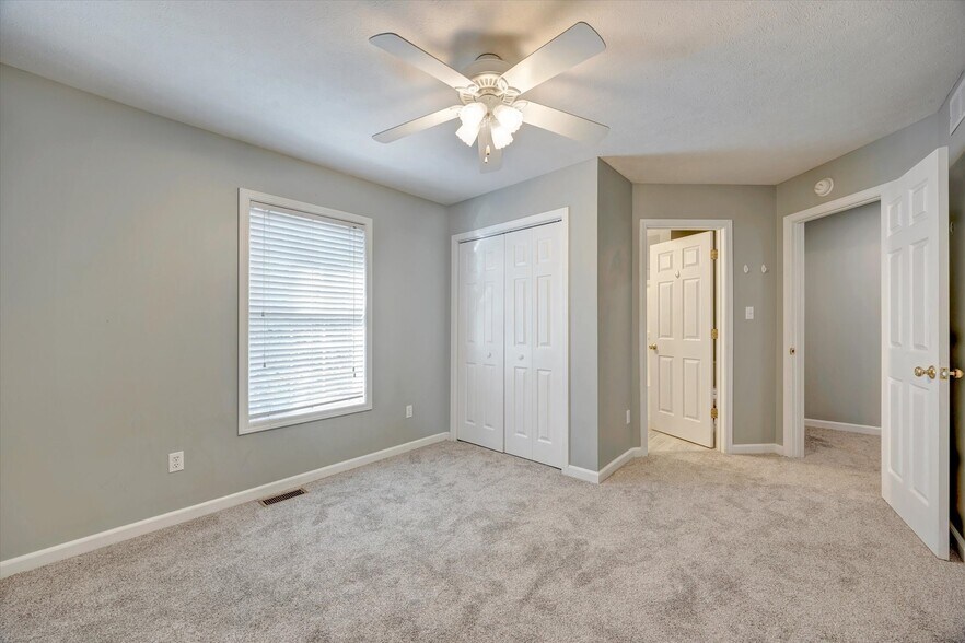 Building Photo - 3499 S Oaklawn Cir