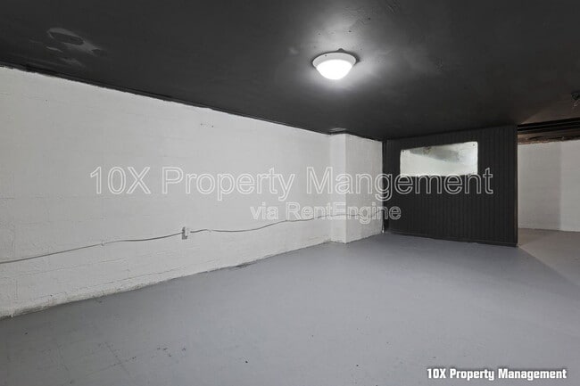 Building Photo - 1717 E Frankfort St