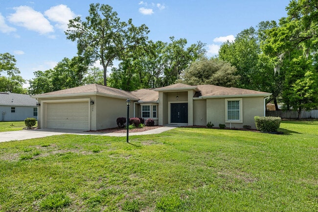 Building Photo - 304 Woods Landing Dr