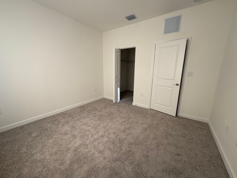 Building Photo - 27700 SW 156th Ct