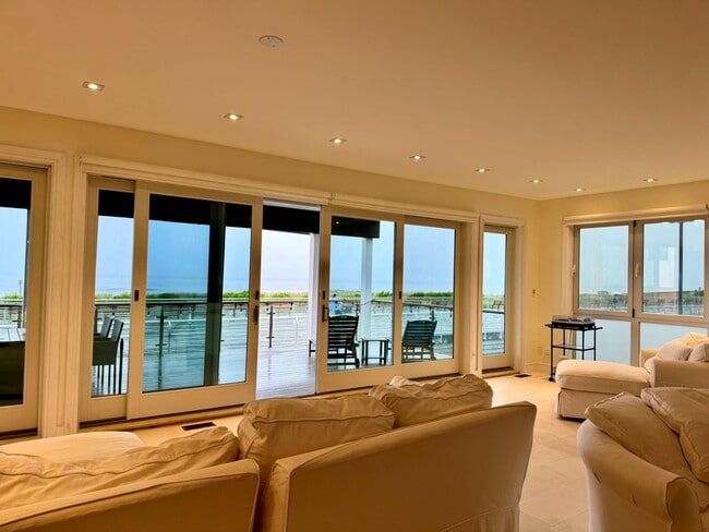 Building Photo - 470 Oceanfront