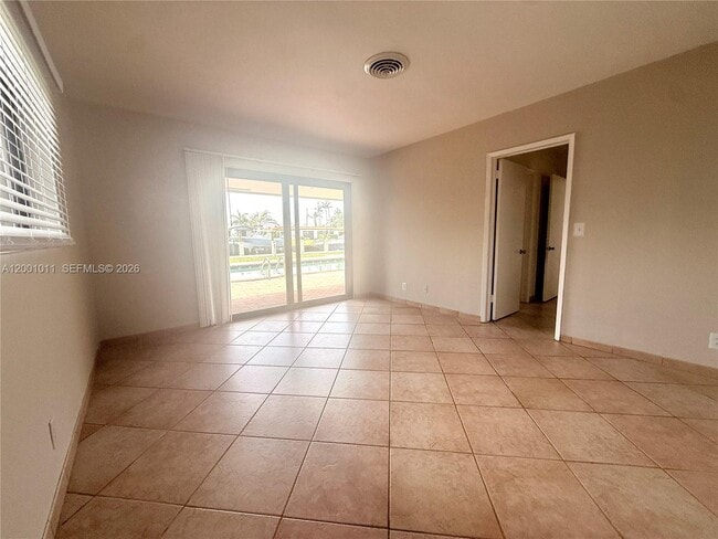 Building Photo - 2730 NE 7th St