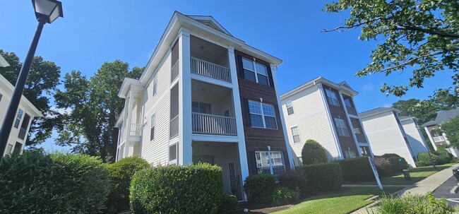 Building Photo - 1286 River Oaks Dr