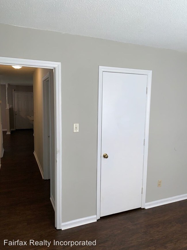 Building Photo - 3 br, 2 bath House - 3221 Dearborn Drive