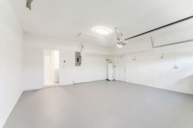Building Photo - 12630 Torbay Dr