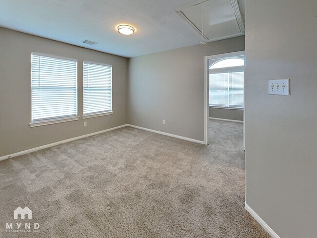 Building Photo - 14906 Sparks Ct