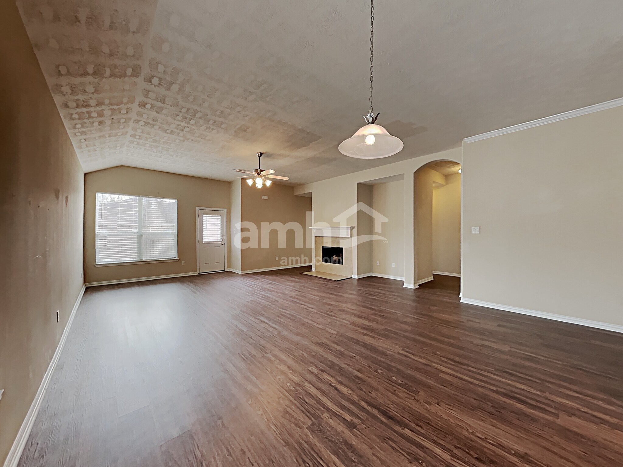 Building Photo - 28914 Hidden Lake Ct