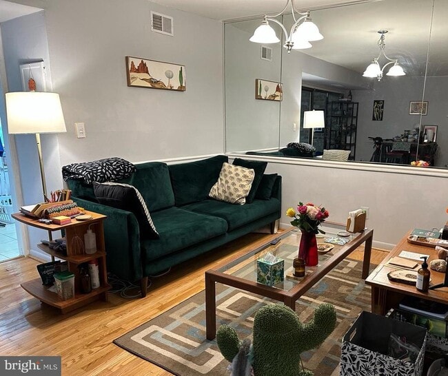 Building Photo - 5482 Cedar Ln