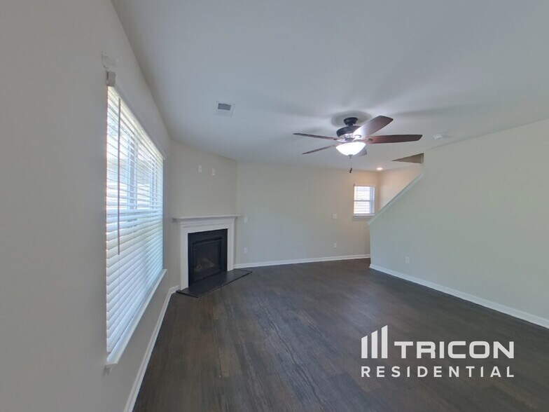 Building Photo - 260 Millen Dr