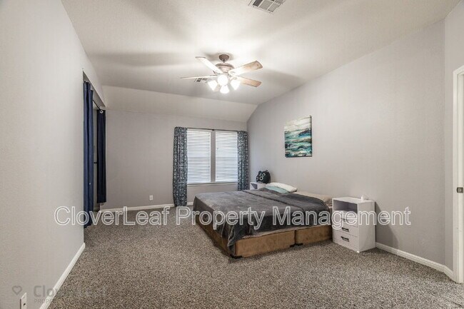 Building Photo - 2806 Cascade Mist