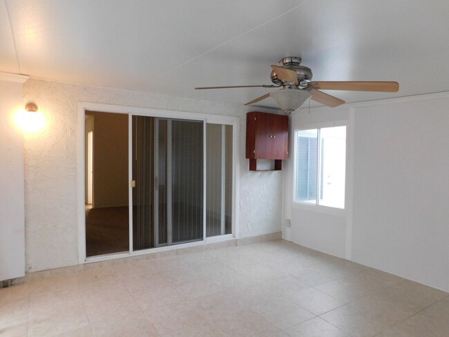 Building Photo - Spacious One Story 3-bedroom, 2-bathroom H...