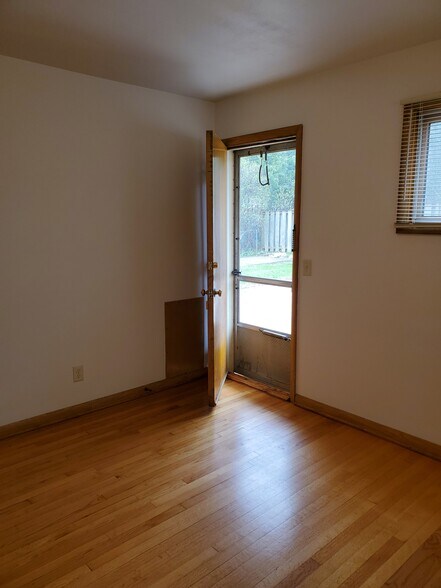 Building Photo - 4909 Ascot Ln