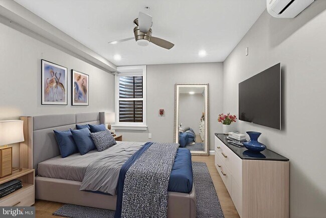 Building Photo - 2034 N Front St