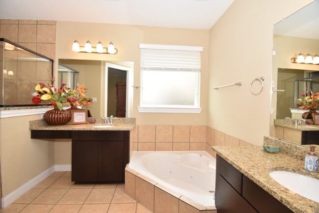 Building Photo - 10135 Cypress Path
