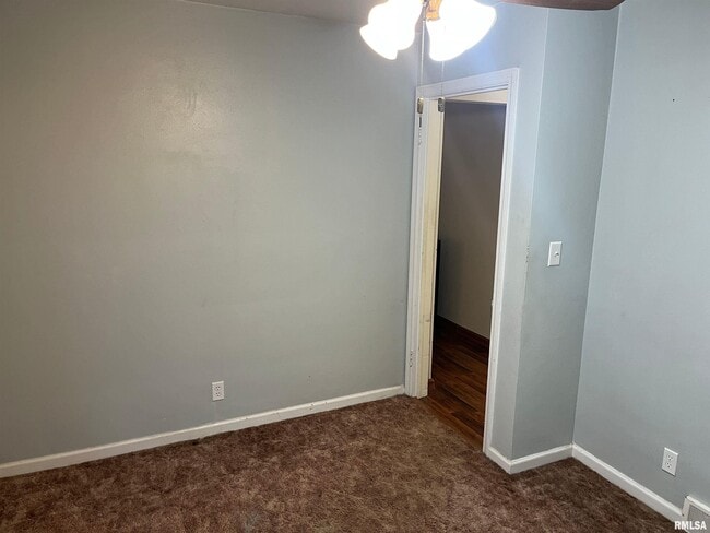 Building Photo - 2304 W Proctor St