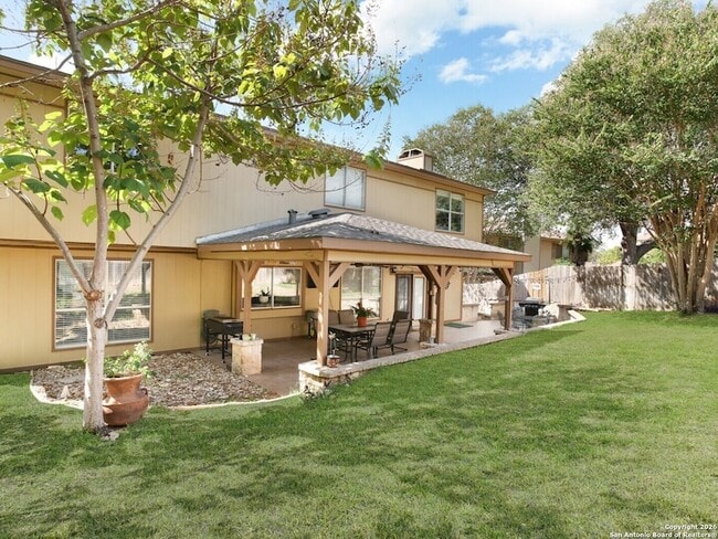 Building Photo - 18118 Summer Knoll