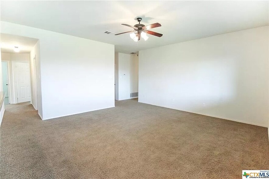 Building Photo - 1023 Sugar Brook Dr