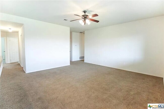 Building Photo - 1023 Sugar Brook Dr