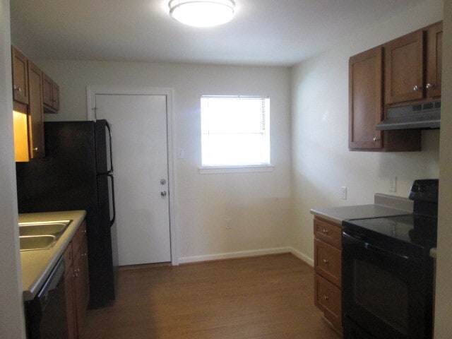 Building Photo - T.R. Lawing Realty Property