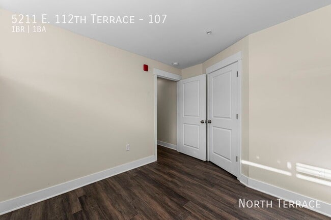 Building Photo - 5211 E 112 Terrace