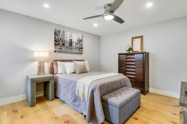 Building Photo - 104 Sea Oats Dr