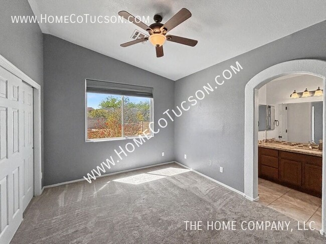 Building Photo - 6619 W Wenden Way