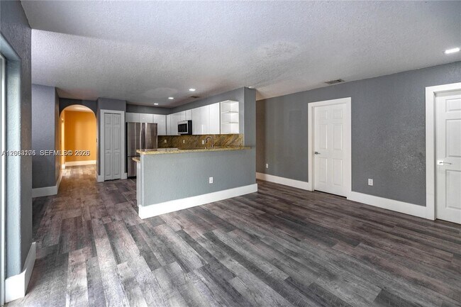 Building Photo - 15981 SW 54th Terrace