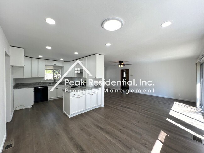 Building Photo - Wonderful 4bd/3ba Home-Must See!