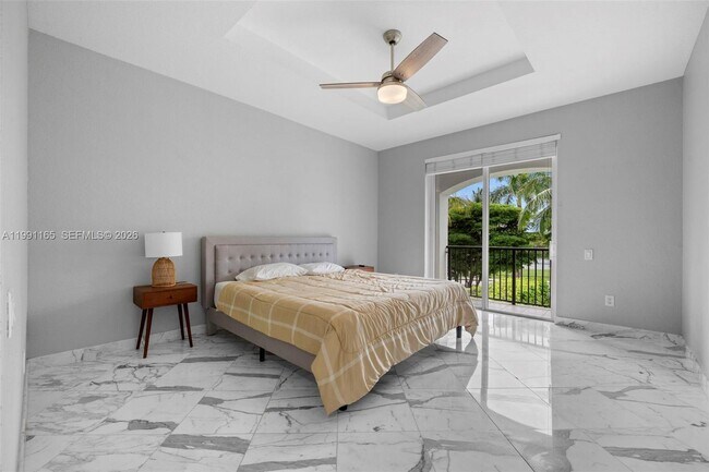 Building Photo - 896 Spinnaker Dr