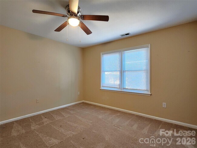 Building Photo - 417 Wintergreen Ct