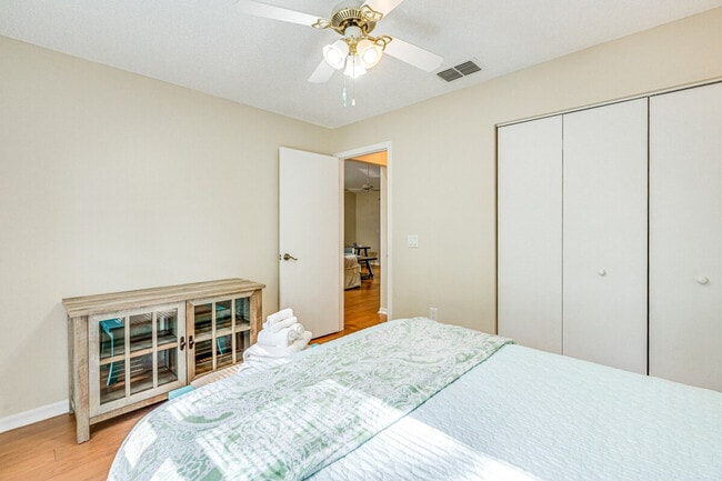 Building Photo - 10444 Copperwood Dr