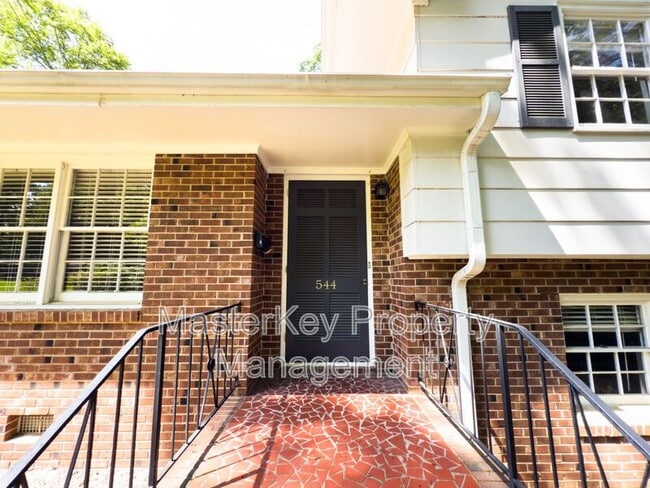 Building Photo - 544 Ellynn Dr