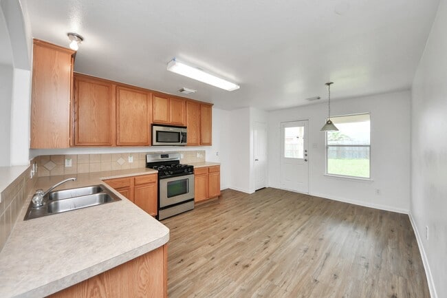 Building Photo - 9638 Brenthaven Springs Ln