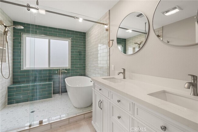 Building Photo - 5339 Coldwater Canyon Ave