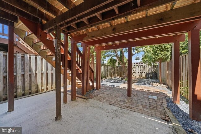 Building Photo - 417 Sternwheeler Ct