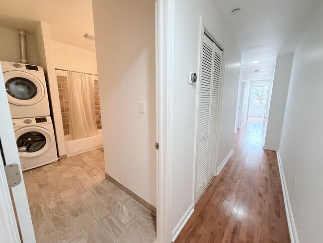 Building Photo - 601 N 39th St