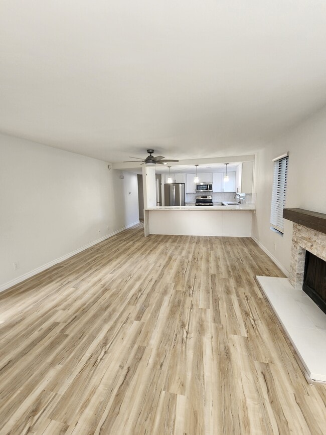 Building Photo - 4054 Nobel Dr