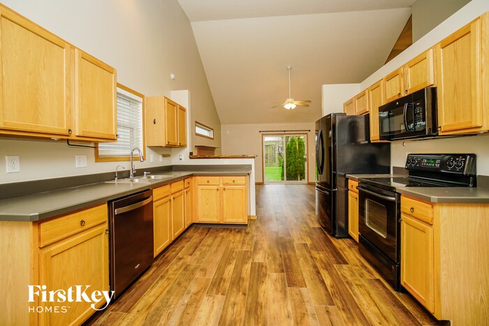Building Photo - 57 Gold Meadow Dr