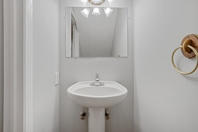 Building Photo - 10661 High Beam Ct