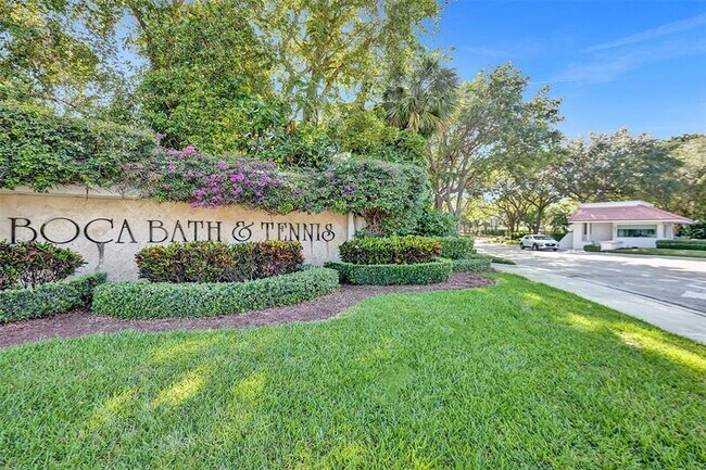 Building Photo - 2800 Banyan Blvd Cir NW