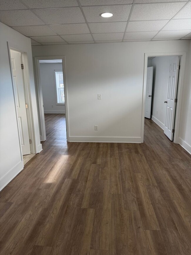 Building Photo - 400 Gallatin Ave