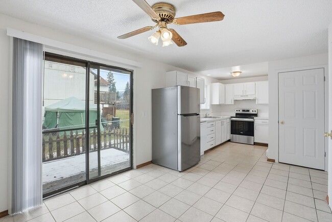 Building Photo - 1916 N 8th St