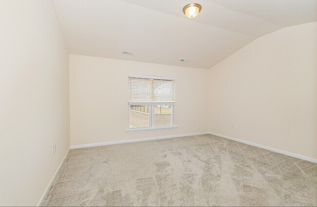 Building Photo - 1108 Congleton Pl
