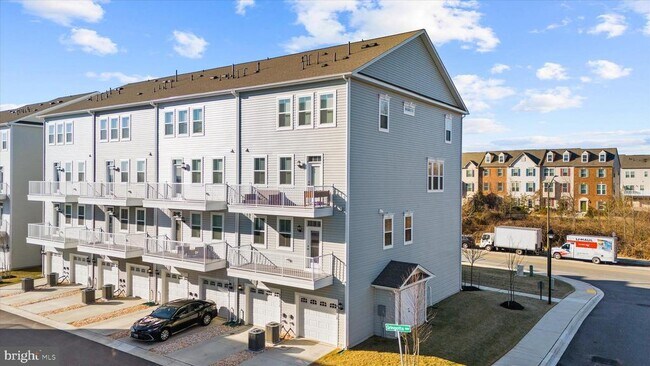 Building Photo - 7738 Port Capital Dr
